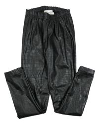 Čierne vzorované koženkové nohavice