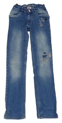 Modré rifle s kvietkami a vyšúchaním