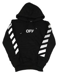 Čierna mikina s bielým potlačou a kapucňou