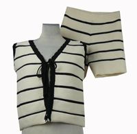 2set - Dámská bílo-černá svetrová vesta + pletené kraťasy 