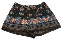 Černé květinové lehké kraťasy New Look