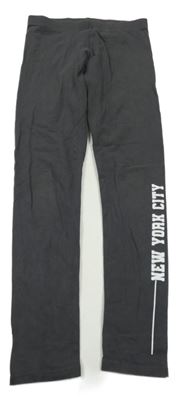 Tmavošedé legíny s nápisem F&F