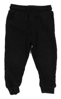 Černé tepláky George