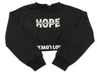 Čierna crop mikina s nápismi Shein