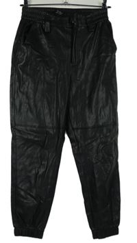 Dámské černé koženkové cuff kalhoty Bershka 