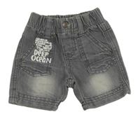 Šedé riflové kraťasy s nápisem Alphabet 