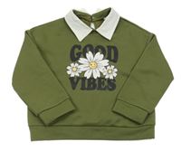 Khaki mikina s kopretinami a nápismi a golierikom SHEIN