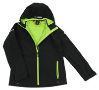 Černá softshellová bunda s nášivkou a kapucí