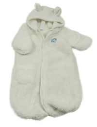 Bílá chlupatá kombinéza/fusak s kapucňou Ergee