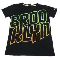 Čierne tričko s nápisom Chapter Young