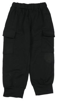 Čierne ľahké tepláky s vreckami