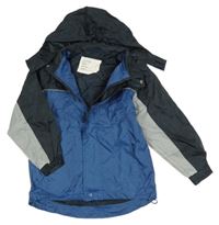 Modro-tmavomodro-šedá šusťáková jarní bunda s ukrývací kapucí Okay