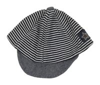 Tmavomodro-bílá pruhovaná kšiltovka s nášivkou