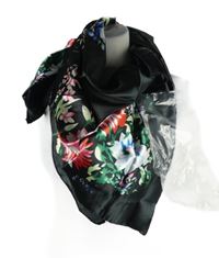 Nové - Dámský černý květovaný šátek 