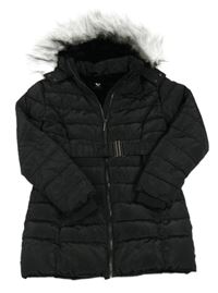 Černý šusťákový zimní kabát s páskem a kapucí V by Very