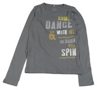 Tmavosivé tričko s nápismi name it.