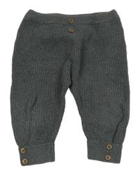 Tmavosivé pletené tepláky s gombíkmi C&A