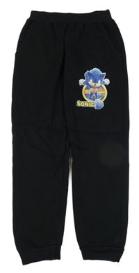 Černé tepláky se Sonicem