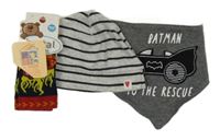 3set- pruhovaná čepice+ slinták s autem+ ponožky