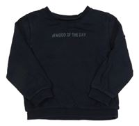 Tmavomodrá mikina s nápisom Kiabi