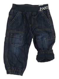 Tmavomodré podšité cuff rifle s nápisem v pase a kapsami C&A