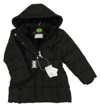 Nové - černý prošívaný šusťákový zimní kabát s kapucí a páskem PRIMARK