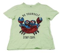 Svetlozelené tričko s krabem z překlápěcích flitrů a nápismi KIABI