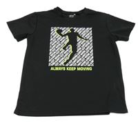 Čierne športové tričko s basketbalistou a nápismi