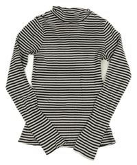 Čierno-biele pruhované rebrované tričko s rolákom Kiabi