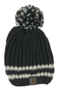 Tmavošedá pletená čepice s bambulí