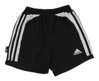 Černo-bílé sportovní funkční kraťasy s pruhy a logem Adidas