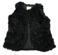 Čierna kožušinová podšitá vesta
