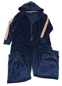 Tmavomodro-růžová plyšová kombinéza s pruhy a kapucí M&S