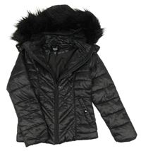 Čierna prešívaná šušťáková zimná bunda s kapucňou s kožešinou New Look