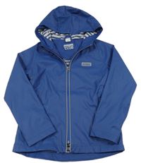 Tmavomodrá nepromokavá jarná bunda s nášivkou a kapucňou POCOPIANO