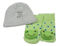 2set - Šedá čepice s nápisem + zelené puntíkaté ponožky 