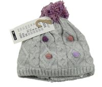 Nové - šedo-bílá melírovaná vzorovaná zateplená čepice s 3D puntíky a bambulí PEPCO