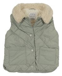 Khaki šušťáková zateplená vesta F&F