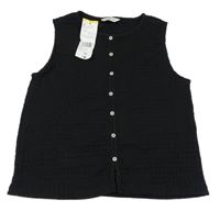 Nové - Černá vzorovaná halenka s knoflíčky F&F