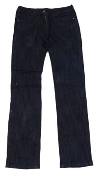 Tmavomodré rifle s kamienkami