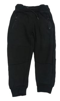Černé tepláky Primark