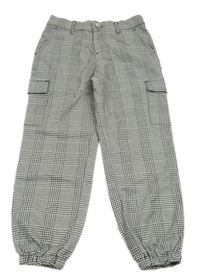 Čierno-biele kockované cargo cuff nohavice C&A