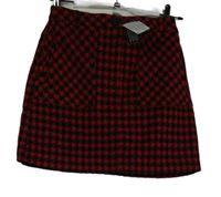Nové - Dámska červeno-čierna kockovaná vlnená sukňa Dunnes