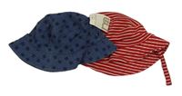 2x klobouk - tmavomodrý s hvězdami + červený pruhovaný Mothercare