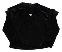 Černé sametové triko se srdcem a volánky