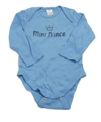 Modré body s nápisom C&A