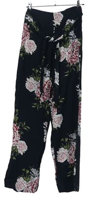 Dámske čierne kvetované voľné é nohavice s opaskom Miss Selfridge