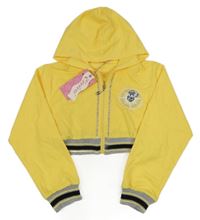 Nové - Žltá prepínaci crop mikina s dívkou a kapucňou