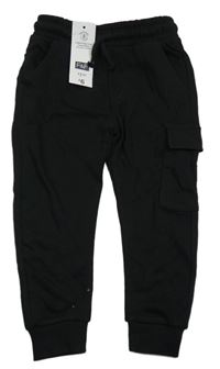 Nové - Černé cargo tepláky F&F