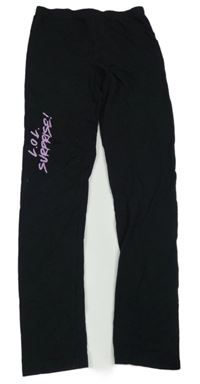 Čierne legíny s ružovým nápisom